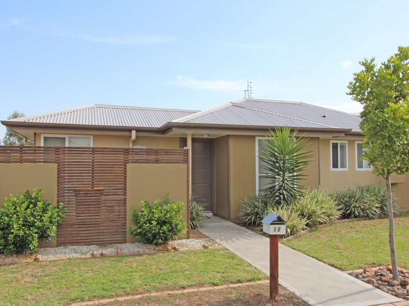 18 Alpine Avenue, Cessnock NSW 2325