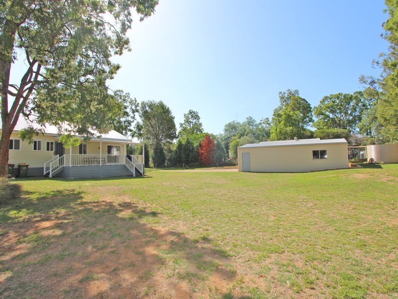 18 Howe Street, Broke NSW 2330