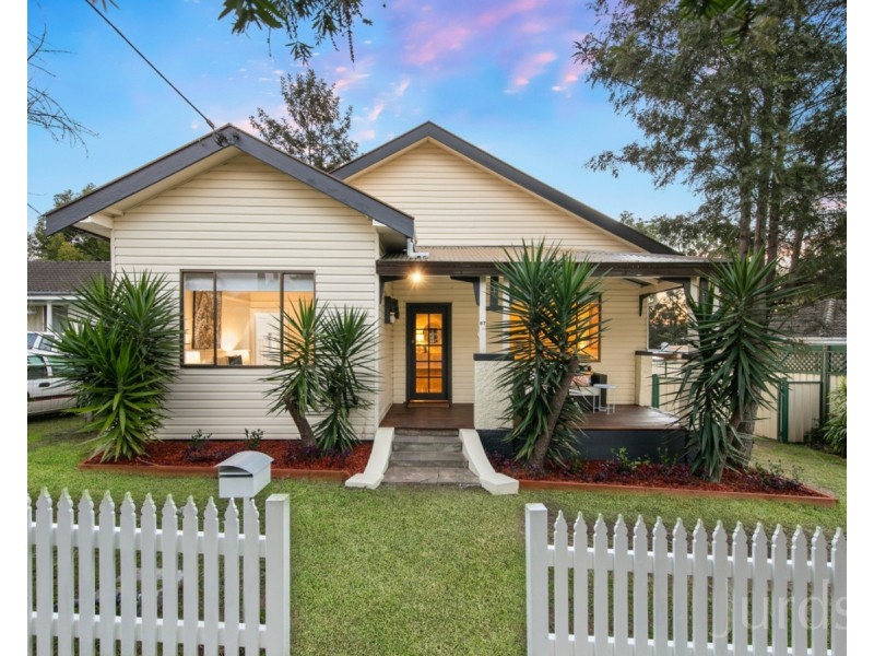 87 Desmond Street, Cessnock NSW 2325