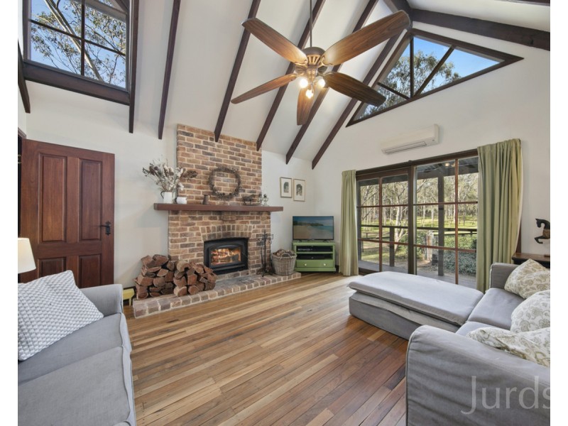 14 Merewether Close, North Rothbury NSW 2335