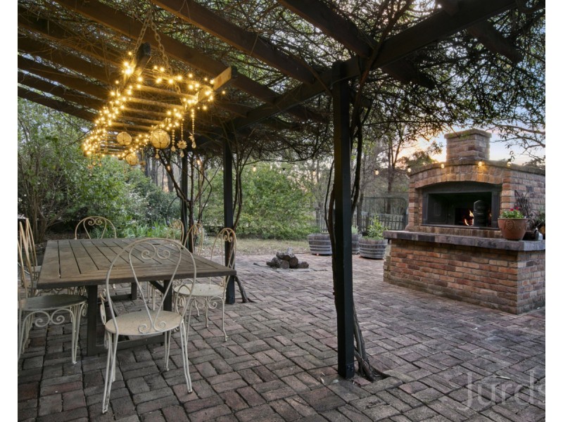 14 Merewether Close, North Rothbury NSW 2335