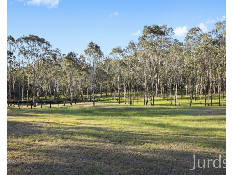 15 Merewether Close, North Rothbury NSW 2335