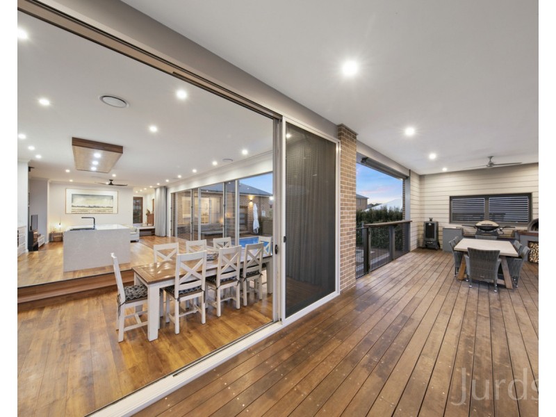 8 Albuera Close, Morpeth NSW 2321