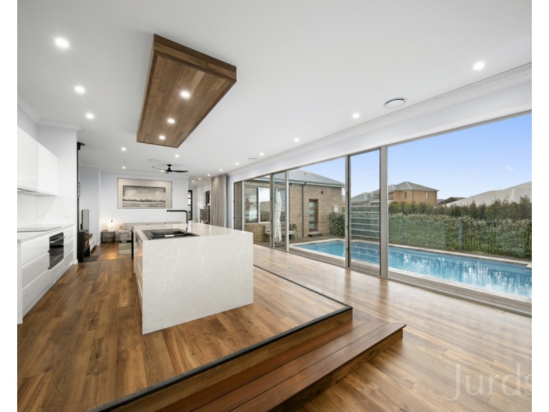 8 Albuera Close, Morpeth NSW 2321