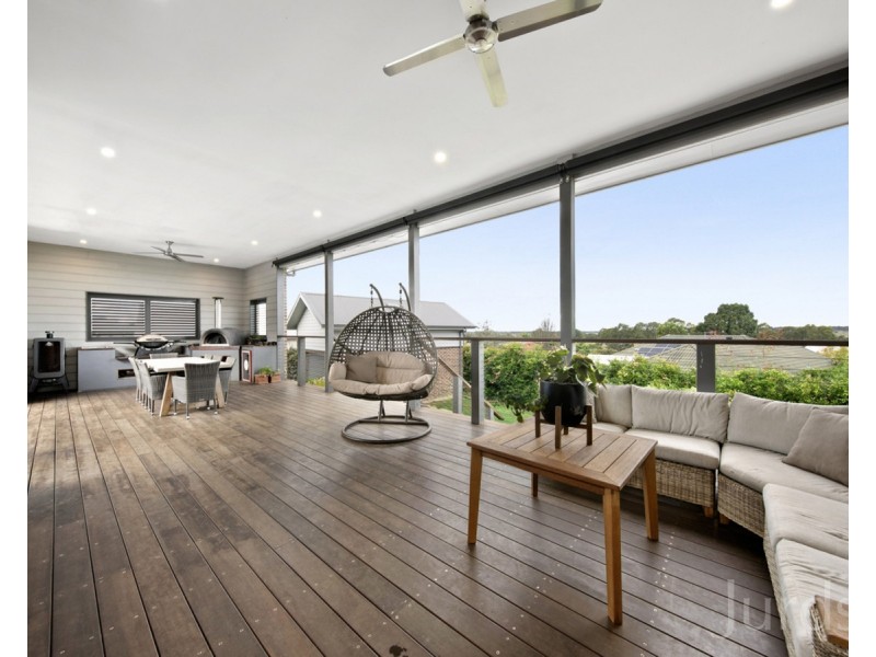 8 Albuera Close, Morpeth NSW 2321