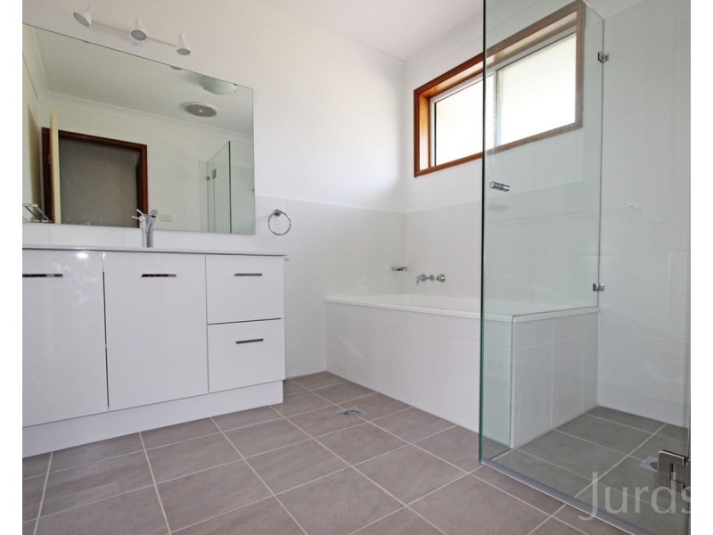 42 Tuckers Lane, North Rothbury NSW 2335