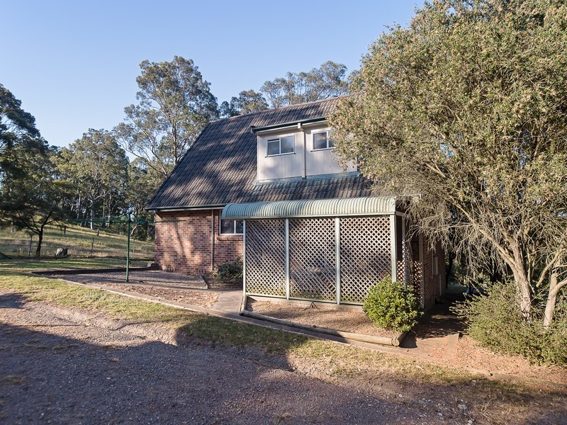42 Orient Street, Greta NSW 2334