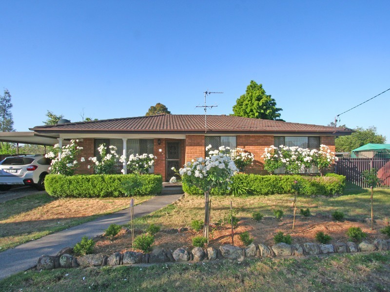 30 Mcfarlane Street, Cessnock NSW 2325
