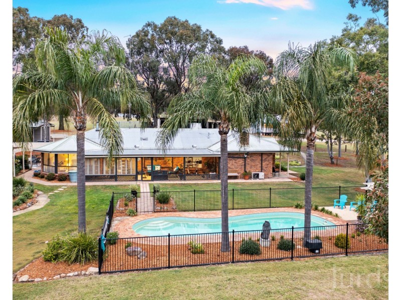 402 McMullins Road, Branxton NSW 2335