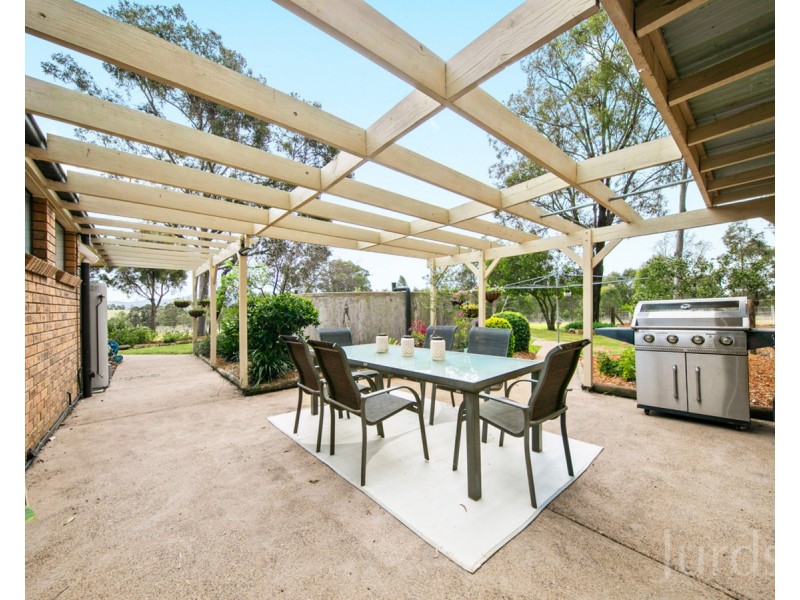 402 McMullins Road, Branxton NSW 2335