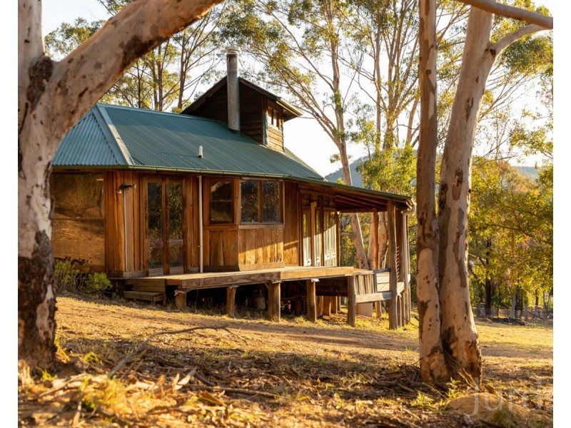 697 Wollombi Road, Broke NSW 2330