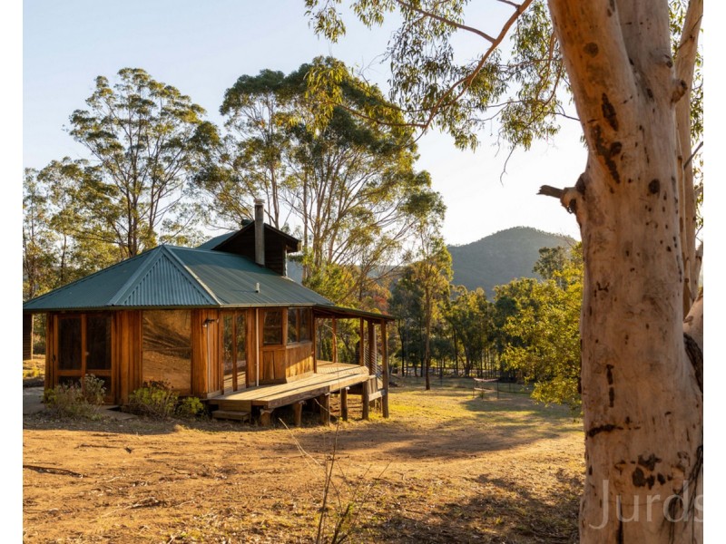 697 Wollombi Road, Broke NSW 2330