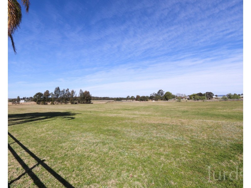 120 Wine Country Drive, Nulkaba NSW 2325