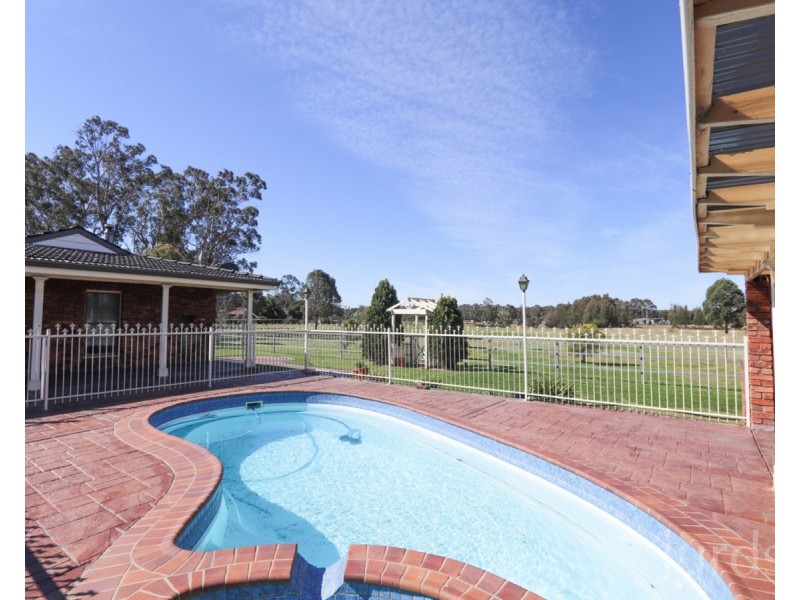 120 Wine Country Drive, Nulkaba NSW 2325