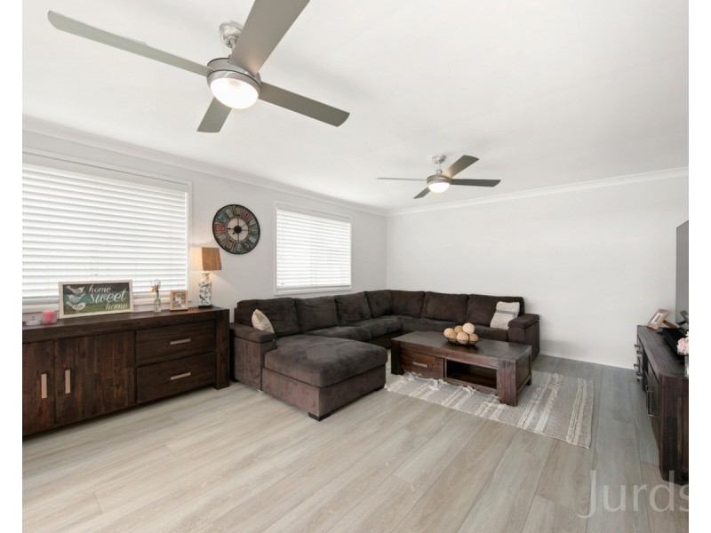 37 Mavis Street, Cessnock NSW 2325