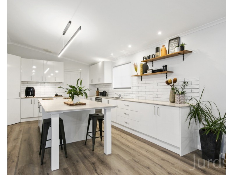 245 Sandy Creek Road, Mount Vincent NSW 2323