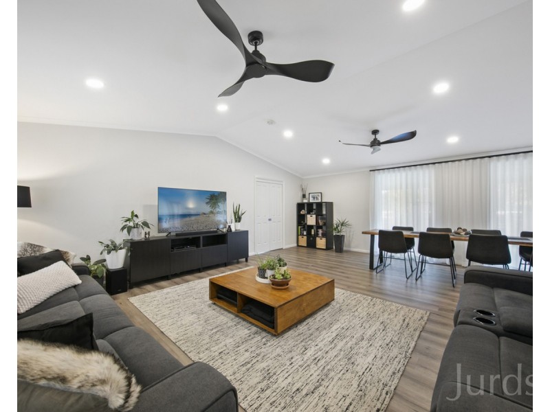 245 Sandy Creek Road, Mount Vincent NSW 2323