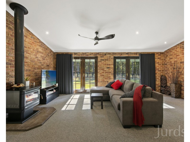 245 Sandy Creek Road, Mount Vincent NSW 2323