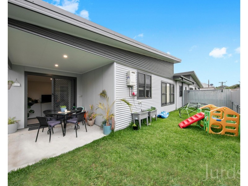 2/1 Elizabeth Street, Cessnock NSW 2325