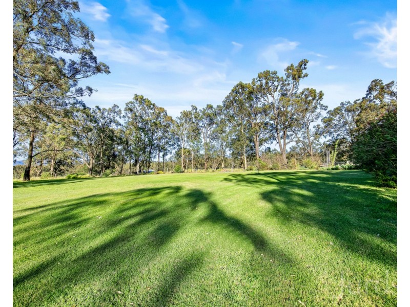 215 McMullins Road, Branxton NSW 2335