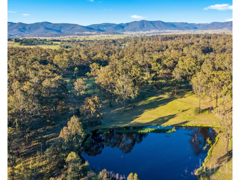 215 McMullins Road, Branxton NSW 2335