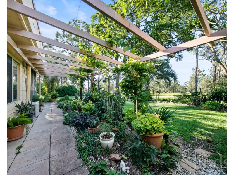 215 McMullins Road, Branxton NSW 2335