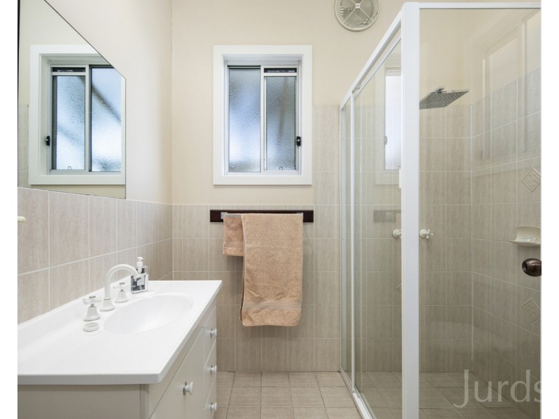 215 McMullins Road, Branxton NSW 2335