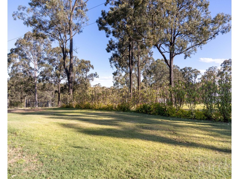 215 McMullins Road, Branxton NSW 2335