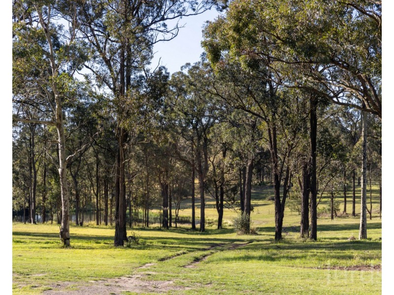 215 McMullins Road, Branxton NSW 2335