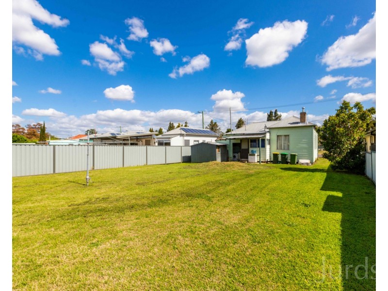 16 Lightfoot Street, Cessnock NSW 2325