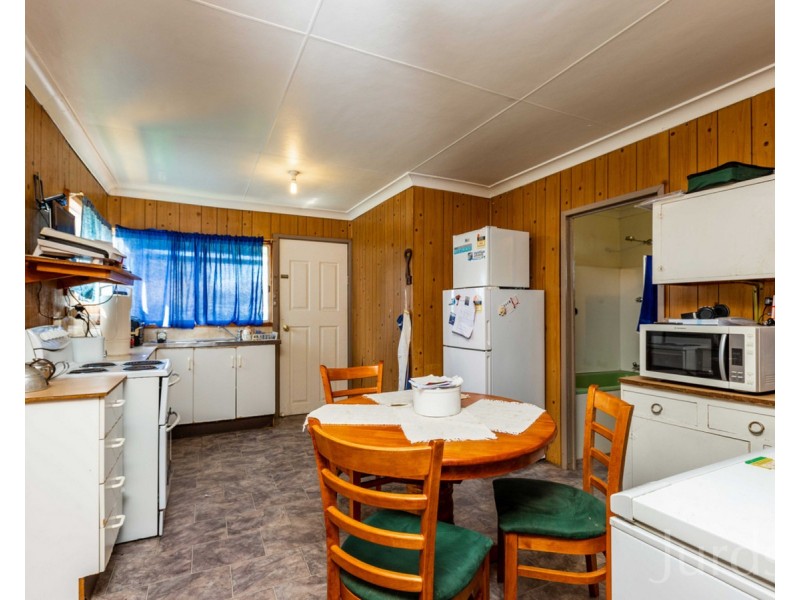 16 Lightfoot Street, Cessnock NSW 2325