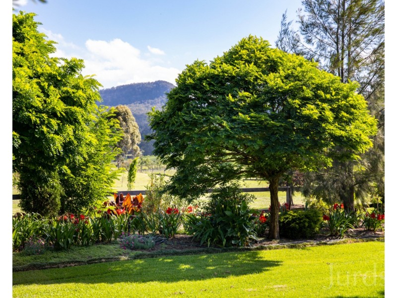 465 Sandy Creek Road, Mount Vincent NSW 2323