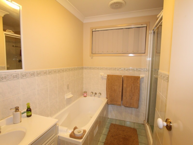 2/5 Ferguson St, Cessnock NSW 2325