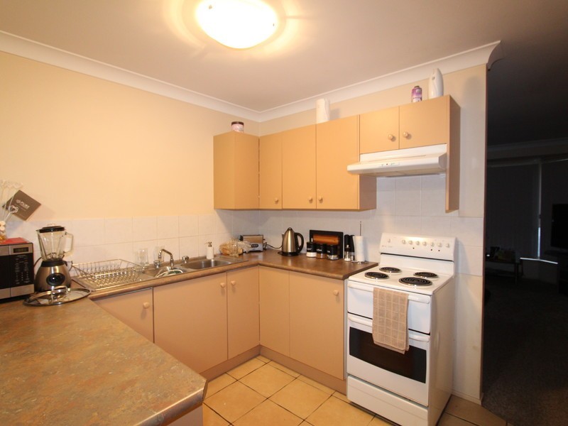 2/5 Ferguson St, Cessnock NSW 2325