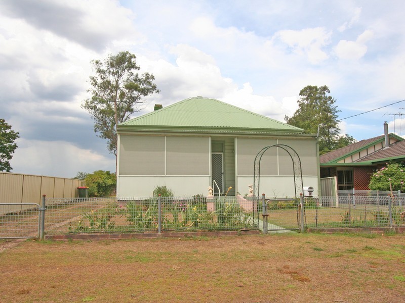 43 Branxton Street, Greta NSW 2334