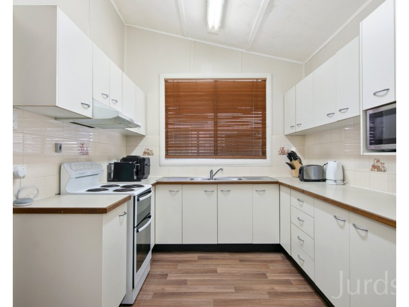 16 Catherine Street, Cessnock NSW 2325