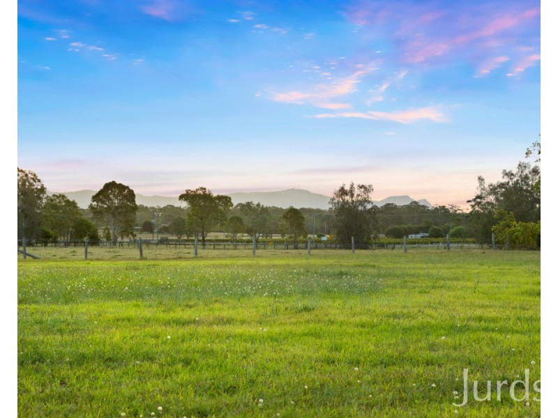 379 Wilderness Road, Lovedale NSW 2325