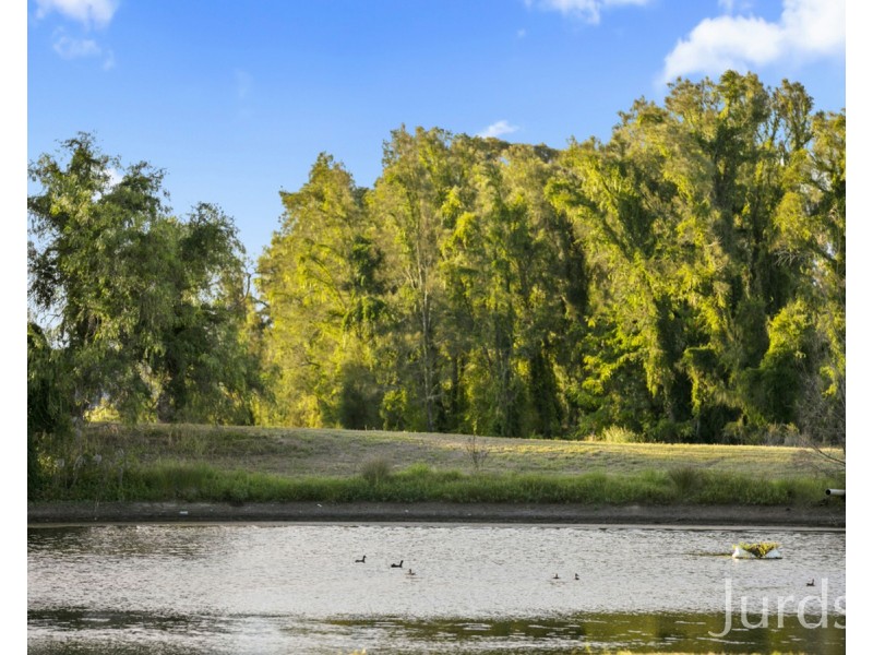 379 Wilderness Road, Lovedale NSW 2325