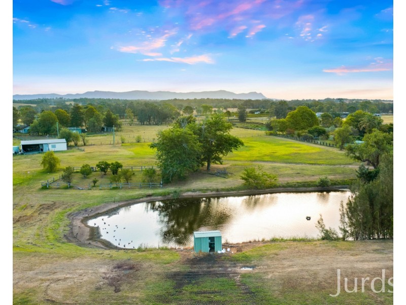 379 Wilderness Road, Lovedale NSW 2325