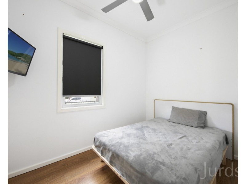 8 Whitburn Street, Greta NSW 2334