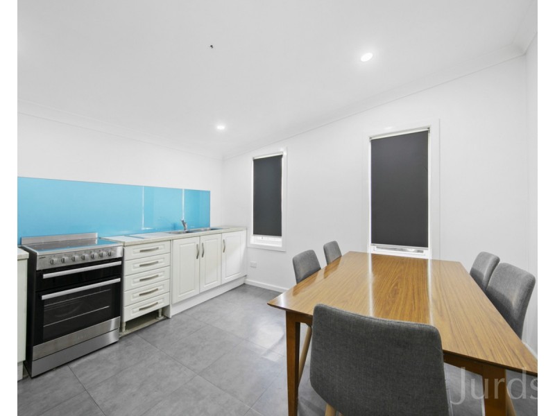 8 Whitburn Street, Greta NSW 2334