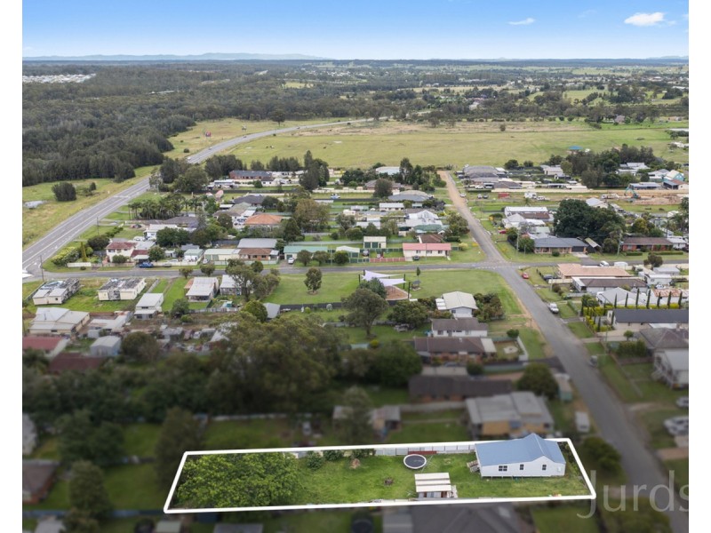 8 Whitburn Street, Greta NSW 2334