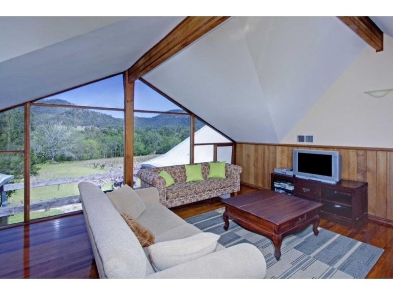 738 Wollombi Road, Broke NSW 2330