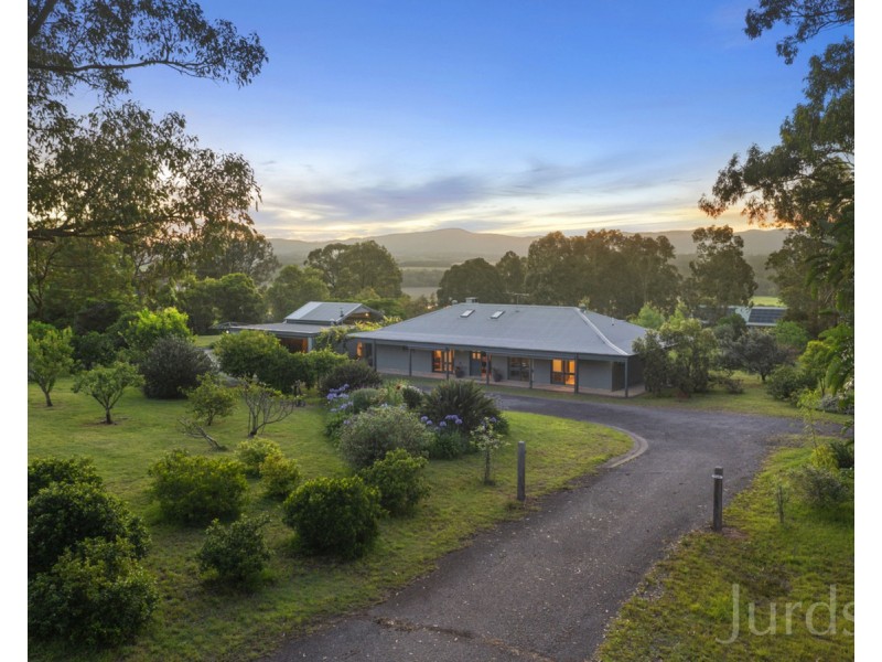 27 Richardson Road, Lovedale NSW 2325