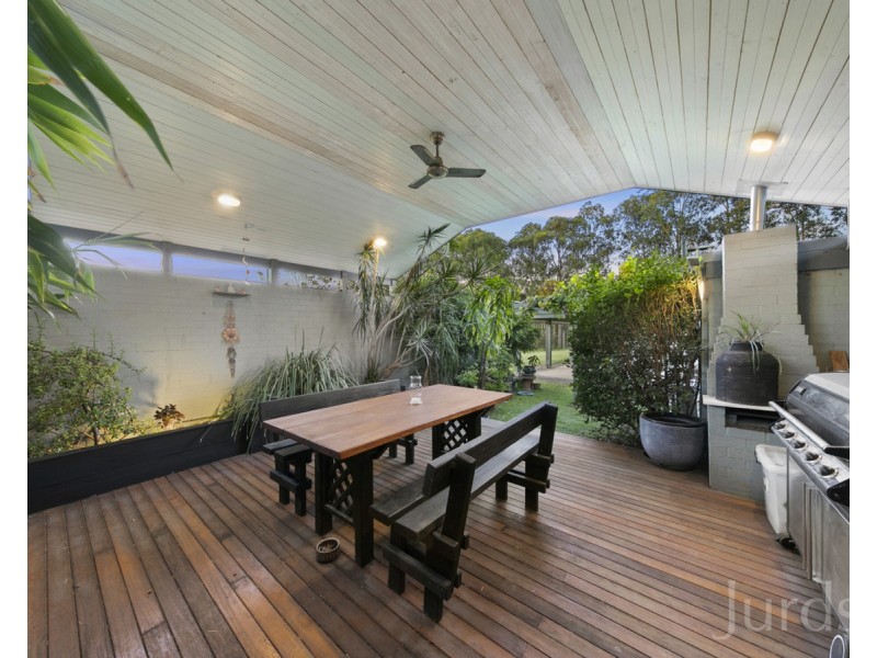 27 Richardson Road, Lovedale NSW 2325