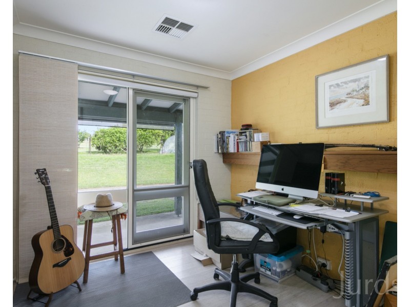 27 Richardson Road, Lovedale NSW 2325