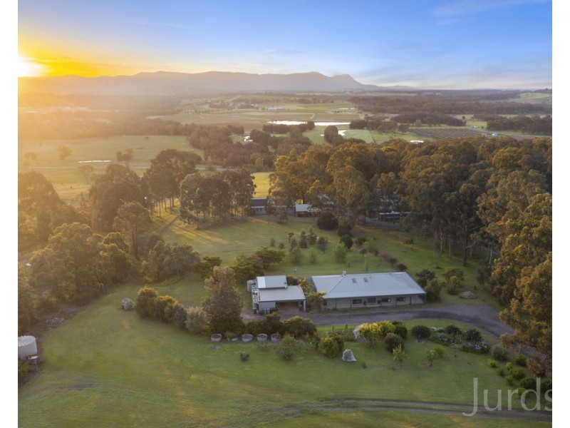 27 Richardson Road, Lovedale NSW 2325