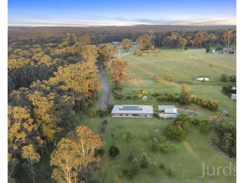 27 Richardson Road, Lovedale NSW 2325