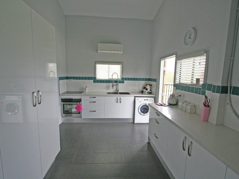 87 Camp Road, Lovedale NSW 2325