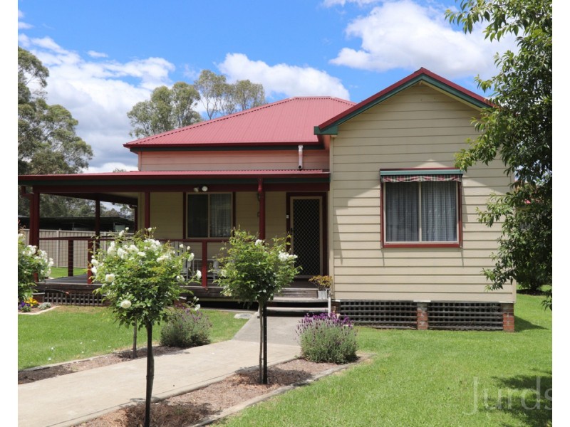 7 Jeffries Street, Kearsley NSW 2325